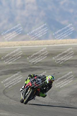 media/Oct-30-2025-Racers Edge (Thu) [[dabbdaf680]]/3-B Group/Session 2 (Bowl Exit)/